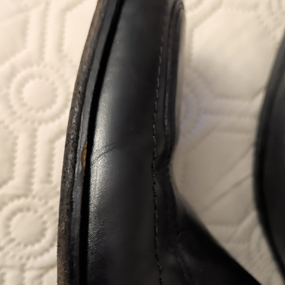 Bostonian Sleek Black Leather Oxfords